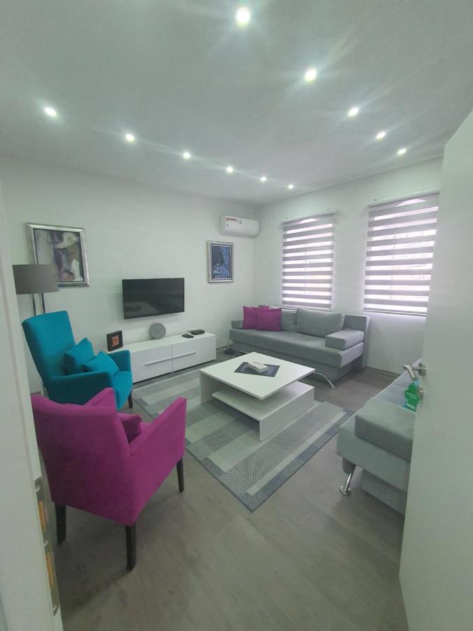 Apartman Din ทราฟนิค ภายนอก รูปภาพ