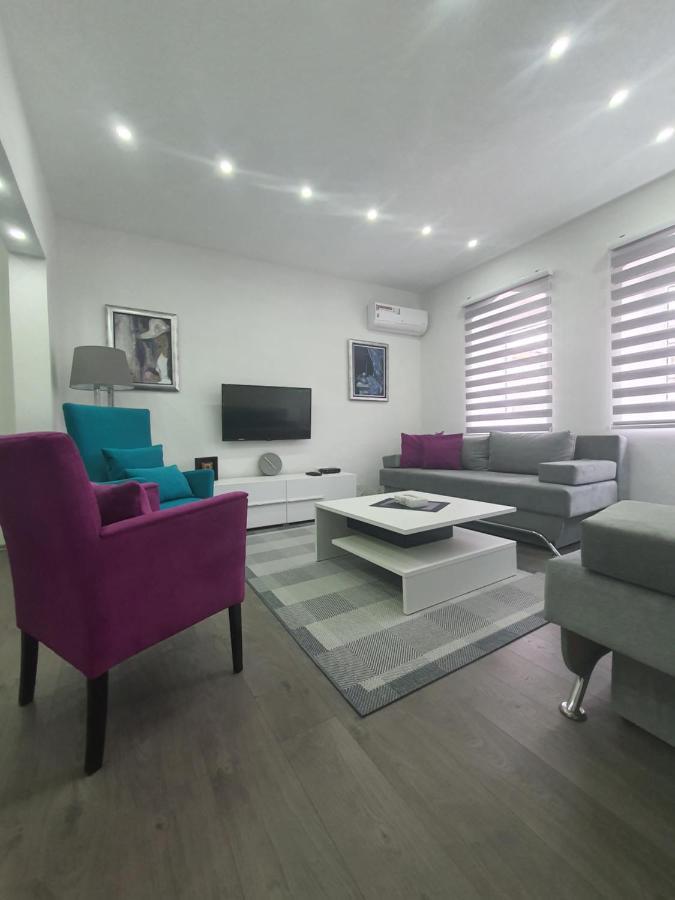 Apartman Din ทราฟนิค ภายนอก รูปภาพ